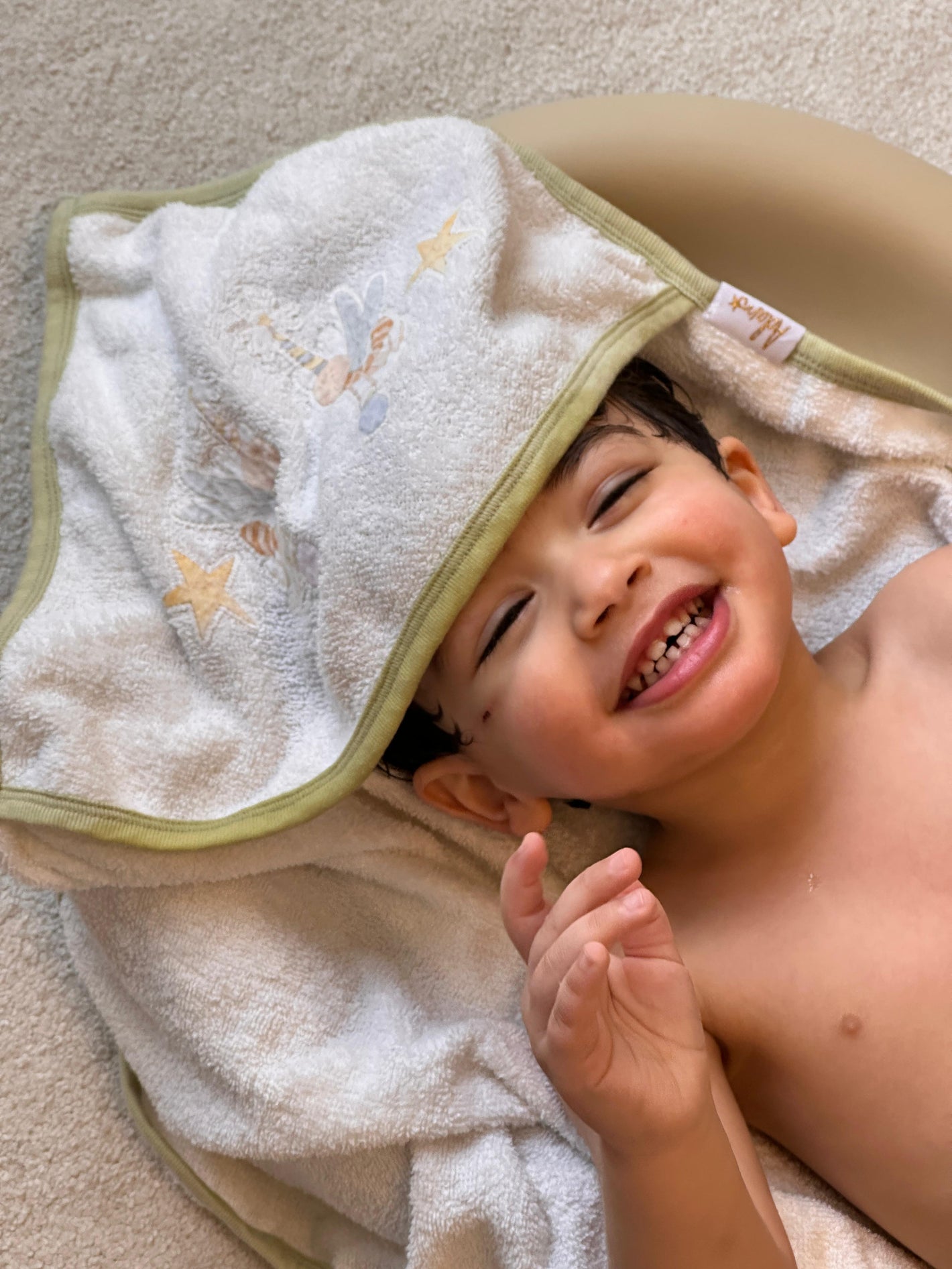 منشفة روتين النجوم الفستقية